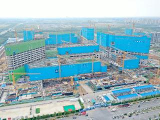 1台能顶20人！郑州航空港“两院一中心”请来智能建造“新员工”