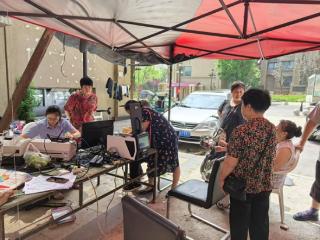 党建引领暖人心 上门服务惠民生——烟台农商银行莱山区支行深入社区开展便民服务