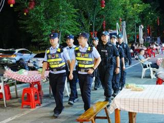 弋阳县公安局：全警出击护平安 夏夜行动筑防线