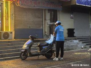 城市唤醒者|外卖小哥的奔忙：半夜上线，清早6点收工