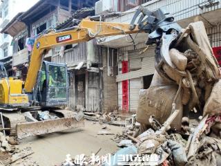 贵州恒达鑫机械有限公司董事长梁纶恒 | “尽我们所能，让榕江尽快恢复以前的热闹”