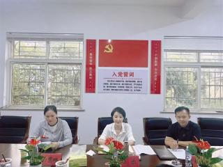 上饶市残联党组书记陈乐赴弋阳县调研残疾人办证工作
