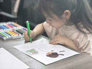 【童乐缤纷暑期】济南市莱芜区羊里街道“家门口的托管站”开展“诗韵绘童心 墨香传文明”古诗配画文明实践活动