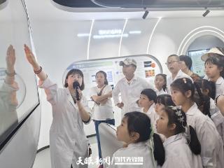 观山湖区金阳街道关工委联合爱尔眼科关工委开展“我是眼科小医生”社会实践活动