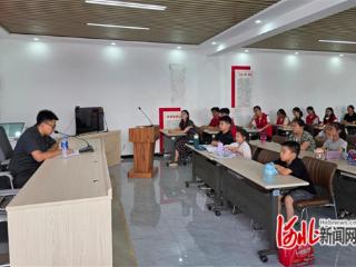元氏县：法官助理进社区宣讲“暑期安全”