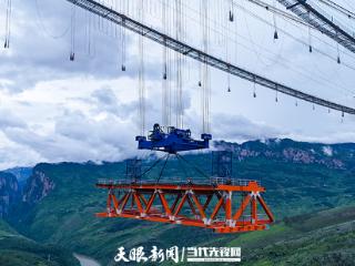 G视觉丨世界第三高桥天门特大桥迈入钢桁梁吊装阶段