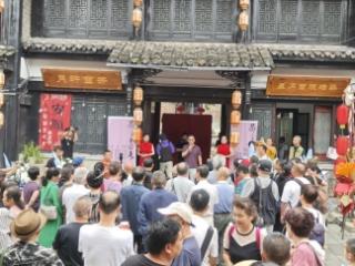快来围观，安顺文庙状元楼这里举办一场个人书画展