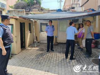 海鲜水腐蚀门窗 外挂机噪音扰民｜海岛老警巧手化解“邻里纠纷连环案”