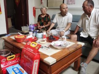 情暖军属！人人健康集团开展拥军慰问活动