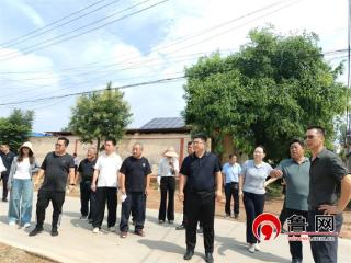 德州天衢新区赵虎镇“脚步丈量”乡村环境 现场办公破解整治难题