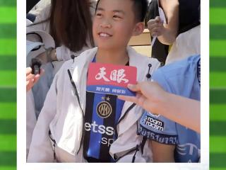 贵州村超超燃回归 “资深球迷”小孩哥在线许愿 “长大想成为中国的斯内德”