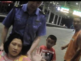 列车上孕妇即将临盆 蚌埠站上演17分钟生命接力