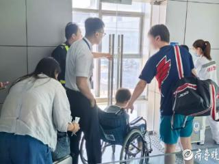 万米高空一儿童陷入昏迷，航班紧急备降青岛，空地接力成功救治