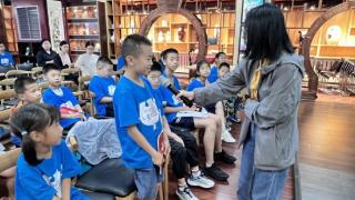 长春市少儿图书馆联合新华书店启动“暑期儿童作家写作训练营”