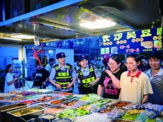 夜市步巡 守护平安