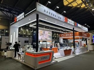 睿尔曼携新品亮相WAIC 2025，与数十家生态伙伴共同演绎机器人走入生活新范式