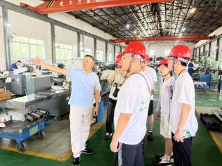 中国农大学子探访大连三涧堡：工业反哺农民绘就乡村振兴新图景