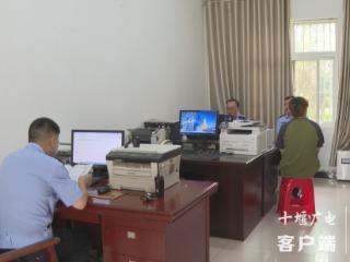 男子夜晚飙车“炸街”，十堰交警出手“不惯着”