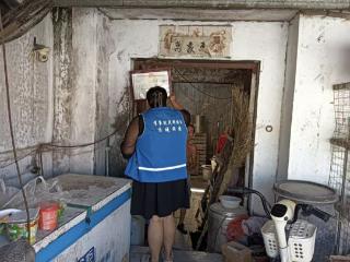 安居街道八里庙社区开展营业执照检查行动