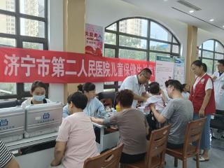 李营街道凤苑社区开展儿童保健义诊活动