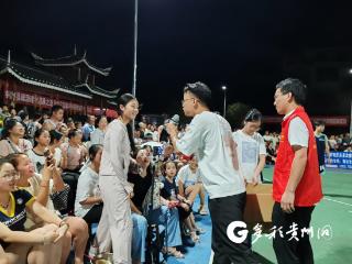 以球为媒，“移动课堂”筑牢防溺安全网
