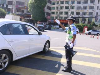 旅游服务绘就旅途最美底色