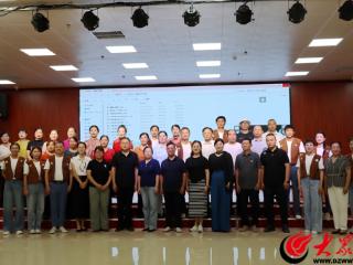 成武县老年大学举办“红色南桥，薪火相传 军民齐心颂党恩”汇报演出