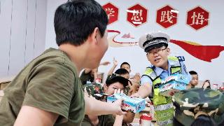 知危险，会避险！石阡交警为基地师生送上交安“防护锦囊”