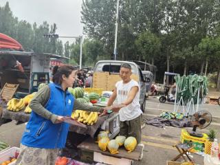 安居街道运河怡居佳苑社区开展《反有组织犯罪法》宣传活动