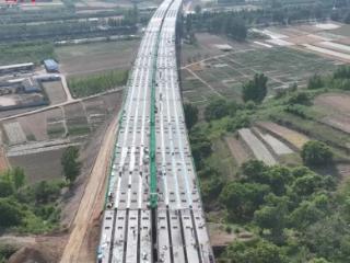 董梁高速日照段：铆足干劲战高温 项目建设加速度