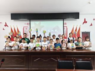 【童乐缤纷暑期】济南市莱芜区张家洼街道安泰华府社区暑托班：雪花泥木版画制作课点亮创意童年