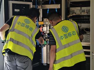 山东移动临沂分公司顶骄阳开展应急作业