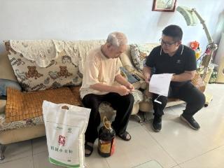 济南市莱芜区凤城街道西苑社区：情暖“八一” 致敬老兵