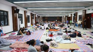 台风夜何处安身？舟山金塘岛上，近2000名工友笑答：“不慌不慌，咱有家！”(图1)