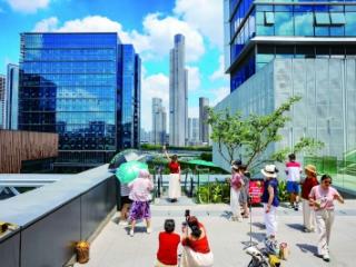 登空中花园 览摩登南京