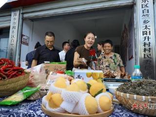 从念稿手抖到侃侃而谈 萍乡这群“村播姐姐”厉害了