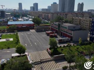高温下的“烤”验 消防员用汗水筑牢城市安全防线