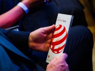 国际权威认证!保伦股份itcHUB智慧会议平板荣膺2025德国红点奖!