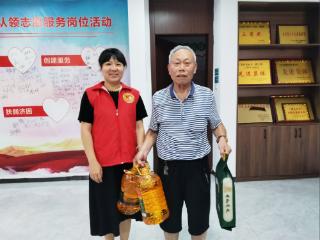 社区走访暖人心 致敬老兵忆峥嵘