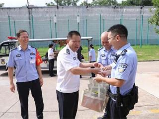赣州监狱开展“夏送清凉”慰问走访活动