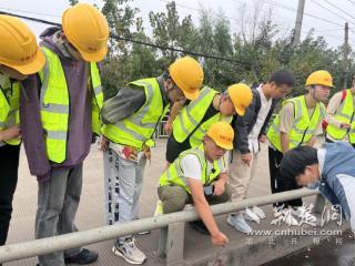 成就·湖北建院丨虚实课堂 智造未来