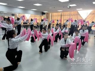 以艺筑梦，构建“传统文化”与“现代美育”融合桥梁