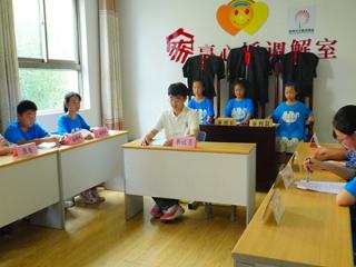 模拟法庭进社区 法治种子播童心 青岛市即墨区潮海街道新联会开展法律公益课堂活动