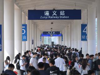 暑运启动一个月，贵州铁路运送旅客超千万人次