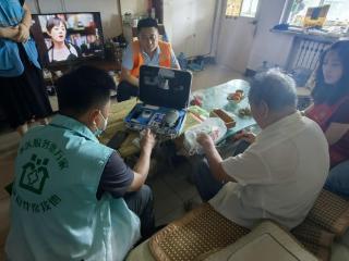 济宁太白湖新区许庄街道锦绣社区：慰问暖人心 关怀显真情