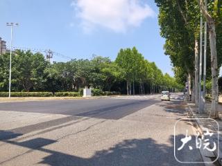 六安淠河南路封闭施工路段恢复通车，往来车辆不必再绕行