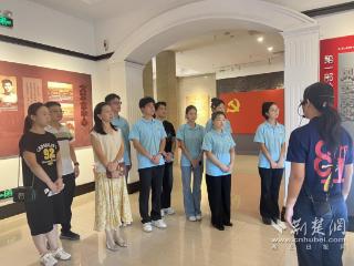 “小红帆”驶入八七会议会址 让青春与历史共鸣
