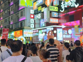 贵阳青云市集热度攀升，市民：把玩耍的空间留给外地游客