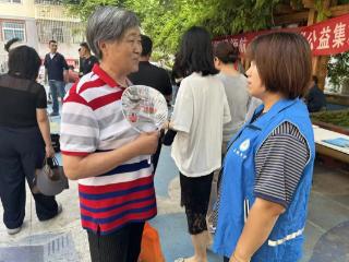 仙营街道谢营社区开展“大暑话民俗 分类享文明”宣传活动