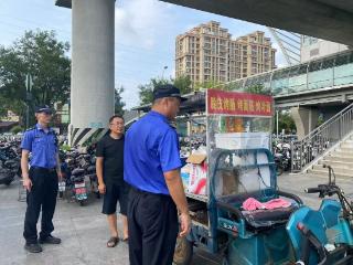 青岛西海岸新区隐珠街道综合行政执法中队：专项整治地铁周边市容秩序 擦亮城市文明窗口